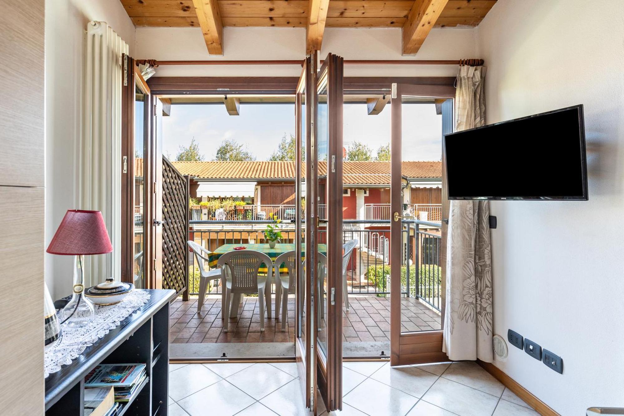 Residence La Corte Near Gardaland Кастелнуово дел Гарда Екстериор снимка