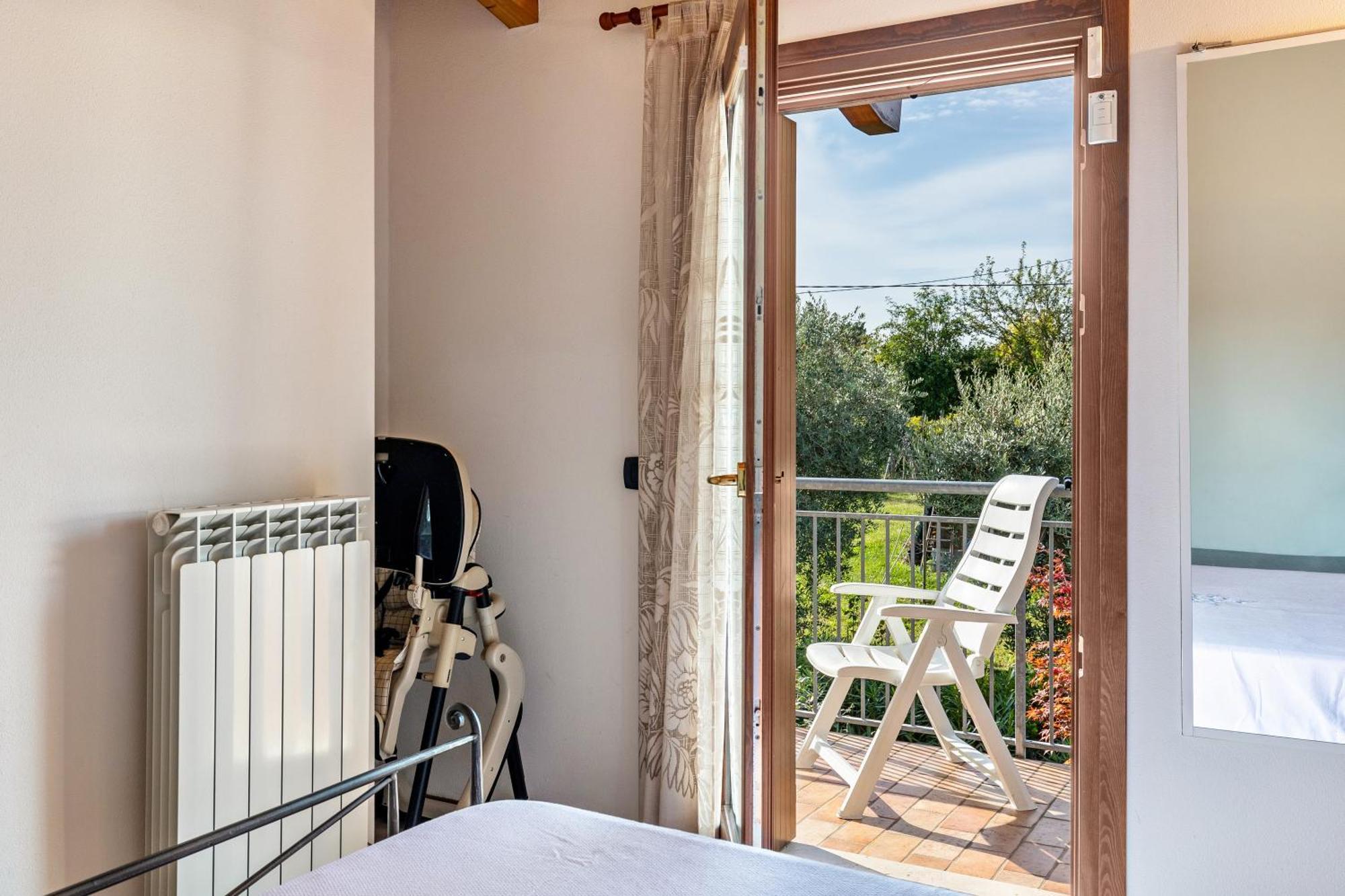 Residence La Corte Near Gardaland Кастелнуово дел Гарда Екстериор снимка