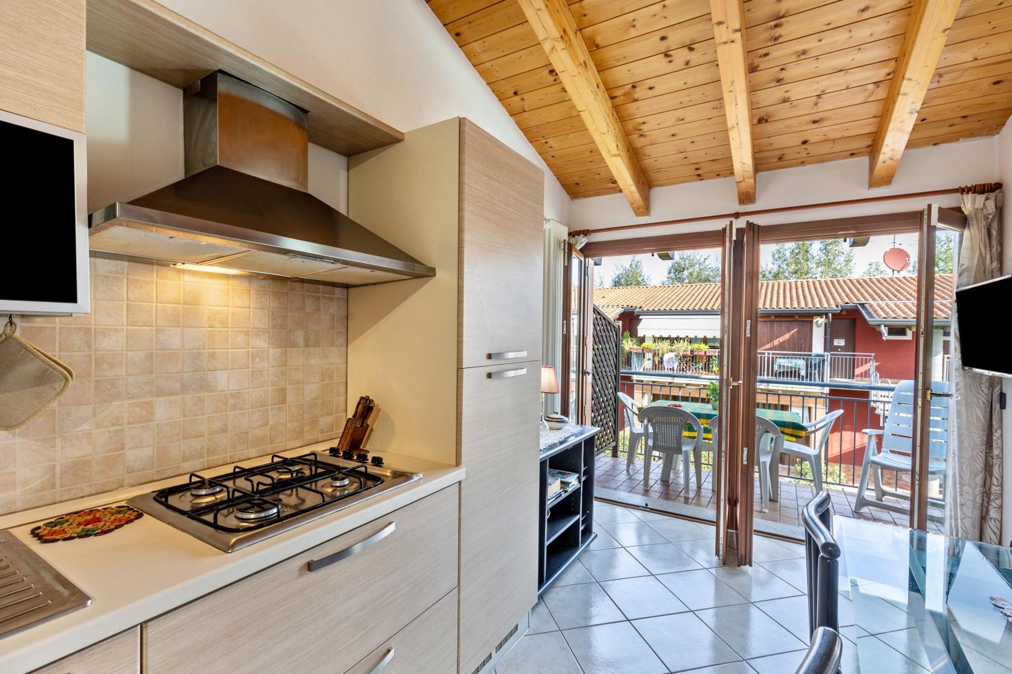 Residence La Corte Near Gardaland Кастелнуово дел Гарда Екстериор снимка